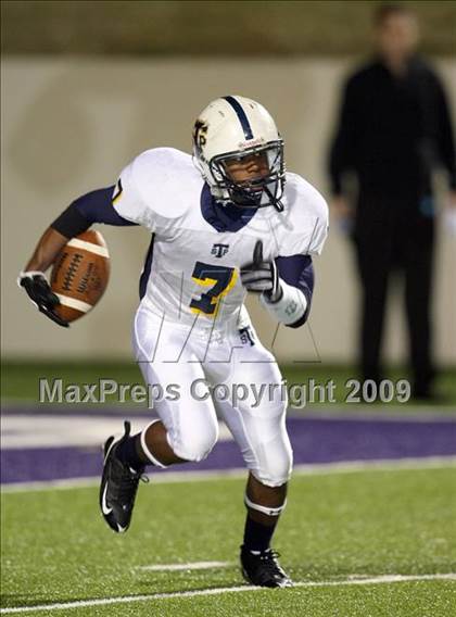 Thumbnail 3 in Stony Point vs. Lee (Texas 5A Region II D1 Playoffs) photogallery.