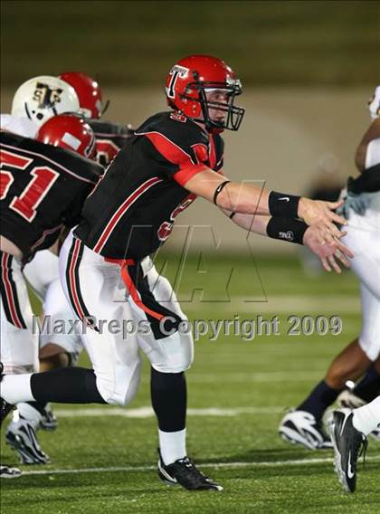 Thumbnail 1 in Stony Point vs. Lee (Texas 5A Region II D1 Playoffs) photogallery.