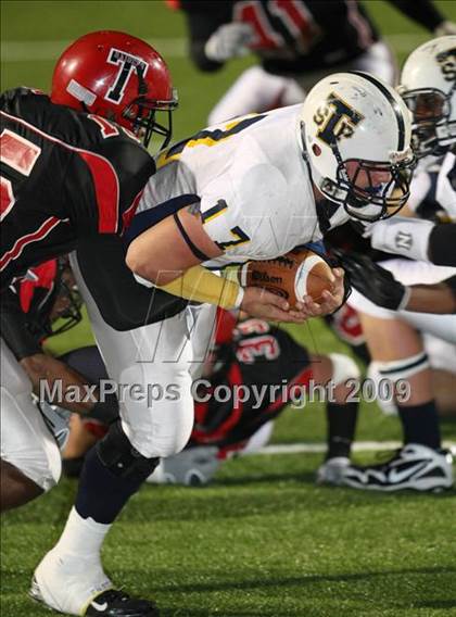 Thumbnail 2 in Stony Point vs. Lee (Texas 5A Region II D1 Playoffs) photogallery.