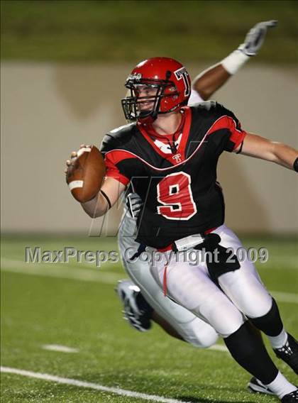 Thumbnail 3 in Stony Point vs. Lee (Texas 5A Region II D1 Playoffs) photogallery.
