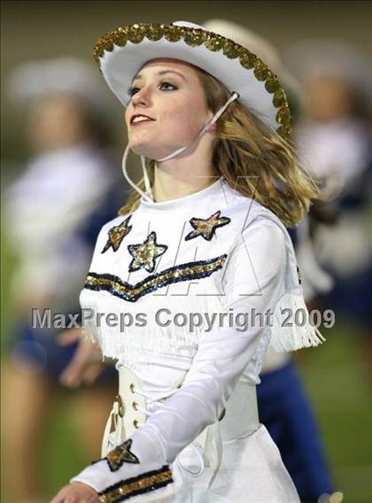 Thumbnail 3 in Stony Point vs. Lee (Texas 5A Region II D1 Playoffs) photogallery.