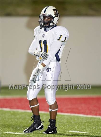 Thumbnail 2 in Stony Point vs. Lee (Texas 5A Region II D1 Playoffs) photogallery.