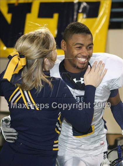 Thumbnail 1 in Stony Point vs. Lee (Texas 5A Region II D1 Playoffs) photogallery.