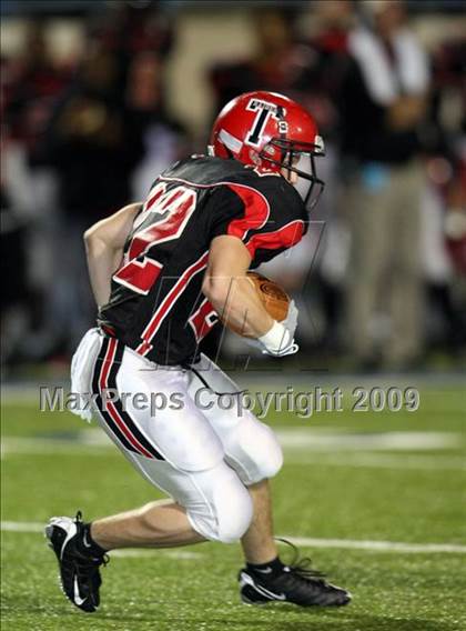 Thumbnail 2 in Stony Point vs. Lee (Texas 5A Region II D1 Playoffs) photogallery.