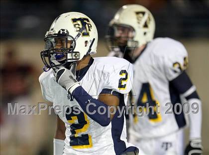 Thumbnail 3 in Stony Point vs. Lee (Texas 5A Region II D1 Playoffs) photogallery.