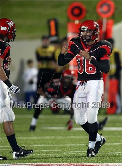 Thumbnail 1 in Stony Point vs. Lee (Texas 5A Region II D1 Playoffs) photogallery.