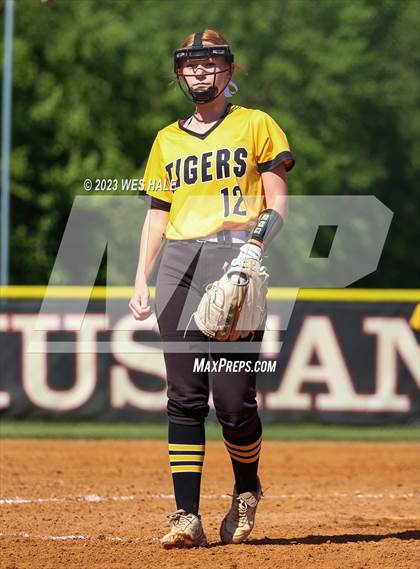 Thumbnail 2 in Hernando @ Center Hill  (MHSAA 6A Round 1) photogallery.