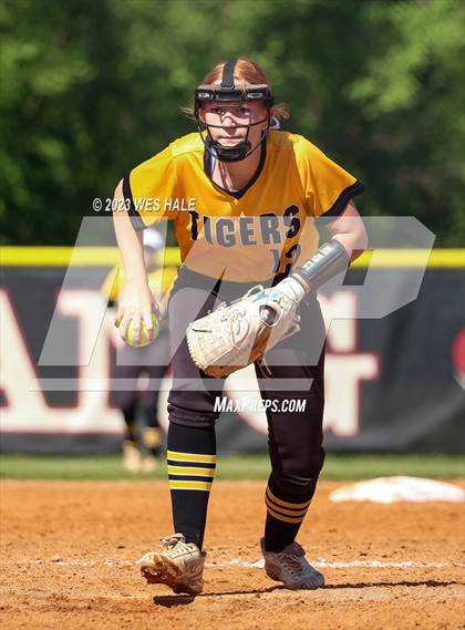 Thumbnail 1 in Hernando @ Center Hill  (MHSAA 6A Round 1) photogallery.