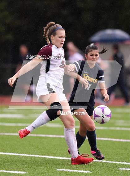 Thumbnail 1 in Sacred Heart Prep vs. Menlo School photogallery.