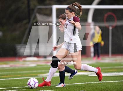 Thumbnail 2 in Sacred Heart Prep vs. Menlo School photogallery.
