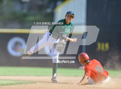 Thumbnail 3 in Taft vs. Granada Hills Charter photogallery.