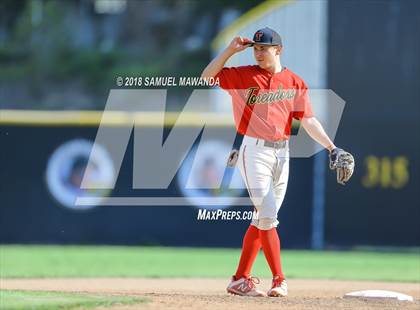 Thumbnail 3 in Taft vs. Granada Hills Charter photogallery.