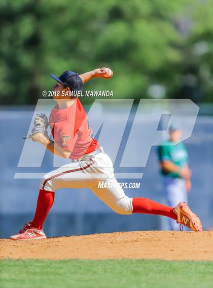 Thumbnail 2 in Taft vs. Granada Hills Charter photogallery.