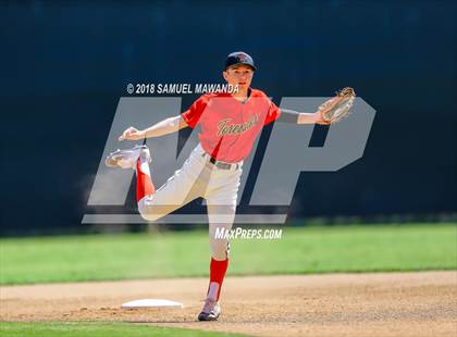 Thumbnail 2 in Taft vs. Granada Hills Charter photogallery.