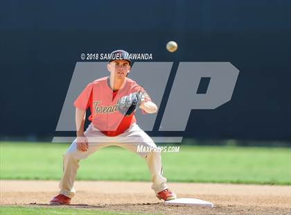Thumbnail 2 in Taft vs. Granada Hills Charter photogallery.
