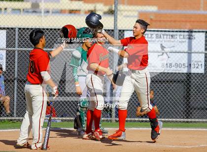Thumbnail 3 in Taft vs. Granada Hills Charter photogallery.
