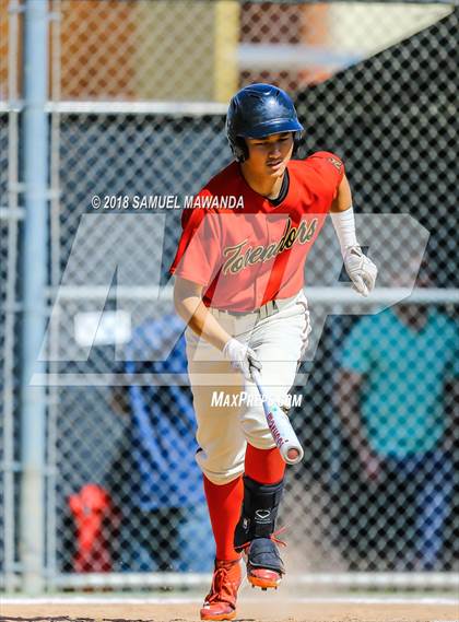 Thumbnail 2 in Taft vs. Granada Hills Charter photogallery.