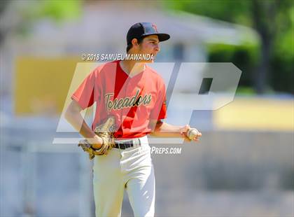 Thumbnail 3 in Taft vs. Granada Hills Charter photogallery.