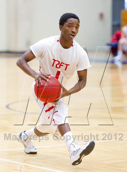 Thumbnail 2 in Jay @ Taft photogallery.