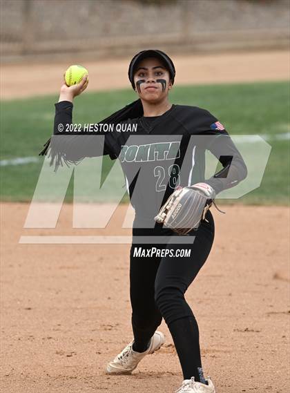 Thumbnail 3 in Bonita vs. Tesoro (CIF-SS D3 Final) photogallery.
