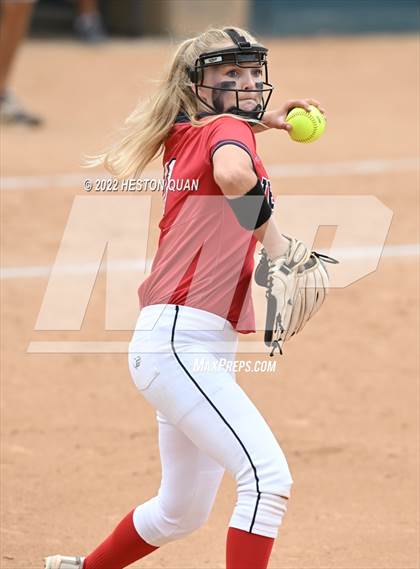 Thumbnail 1 in Bonita vs. Tesoro (CIF-SS D3 Final) photogallery.