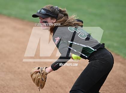 Thumbnail 2 in Bonita vs. Tesoro (CIF-SS D3 Final) photogallery.