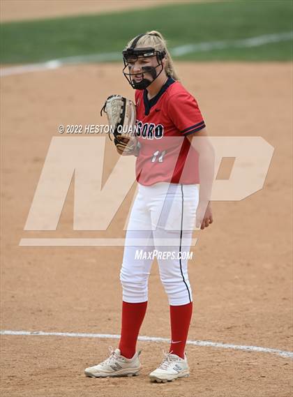 Thumbnail 3 in Bonita vs. Tesoro (CIF-SS D3 Final) photogallery.