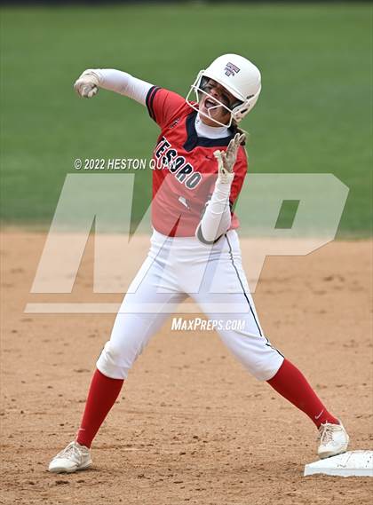 Thumbnail 3 in Bonita vs. Tesoro (CIF-SS D3 Final) photogallery.