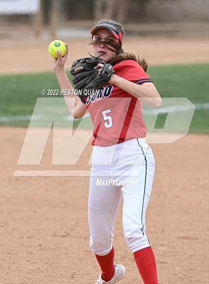 Thumbnail 3 in Bonita vs. Tesoro (CIF-SS D3 Final) photogallery.