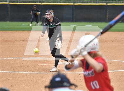 Thumbnail 2 in Bonita vs. Tesoro (CIF-SS D3 Final) photogallery.