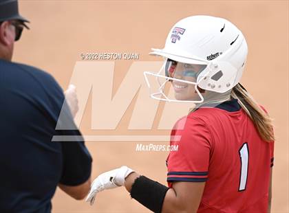 Thumbnail 2 in Bonita vs. Tesoro (CIF-SS D3 Final) photogallery.