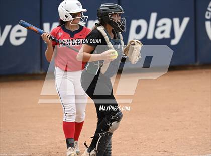 Thumbnail 3 in Bonita vs. Tesoro (CIF-SS D3 Final) photogallery.