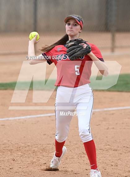 Thumbnail 3 in Bonita vs. Tesoro (CIF-SS D3 Final) photogallery.