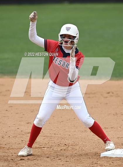 Thumbnail 1 in Bonita vs. Tesoro (CIF-SS D3 Final) photogallery.