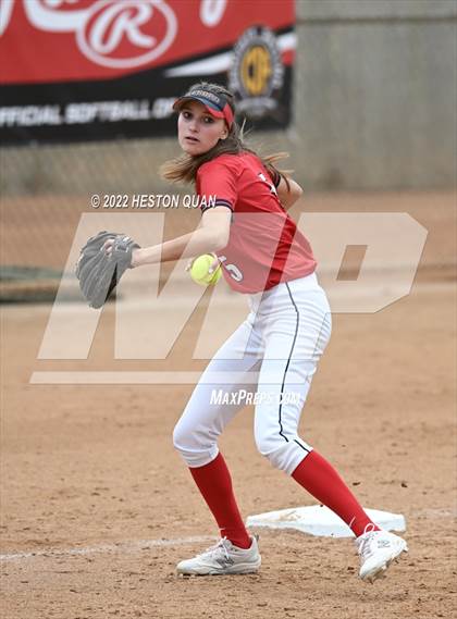 Thumbnail 3 in Bonita vs. Tesoro (CIF-SS D3 Final) photogallery.
