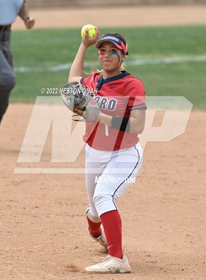 Thumbnail 2 in Bonita vs. Tesoro (CIF-SS D3 Final) photogallery.