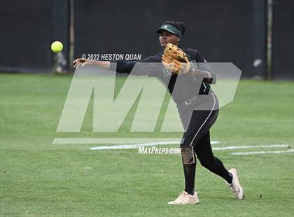 Thumbnail 3 in Bonita vs. Tesoro (CIF-SS D3 Final) photogallery.