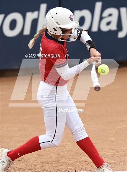 Thumbnail 1 in Bonita vs. Tesoro (CIF-SS D3 Final) photogallery.