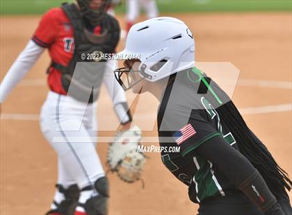 Thumbnail 2 in Bonita vs. Tesoro (CIF-SS D3 Final) photogallery.