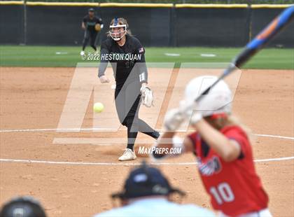 Thumbnail 3 in Bonita vs. Tesoro (CIF-SS D3 Final) photogallery.