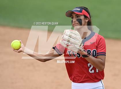 Thumbnail 2 in Bonita vs. Tesoro (CIF-SS D3 Final) photogallery.