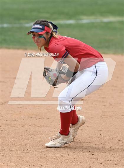 Thumbnail 1 in Bonita vs. Tesoro (CIF-SS D3 Final) photogallery.