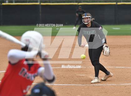 Thumbnail 1 in Bonita vs. Tesoro (CIF-SS D3 Final) photogallery.