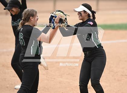 Thumbnail 1 in Bonita vs. Tesoro (CIF-SS D3 Final) photogallery.