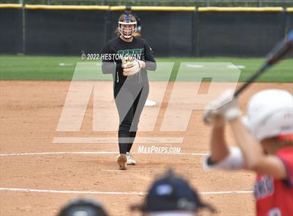 Thumbnail 1 in Bonita vs. Tesoro (CIF-SS D3 Final) photogallery.