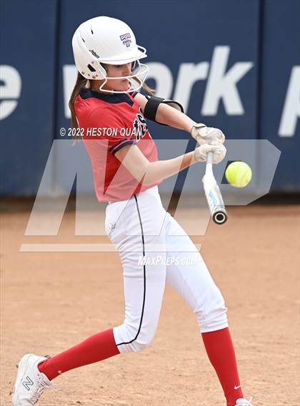Thumbnail 2 in Bonita vs. Tesoro (CIF-SS D3 Final) photogallery.