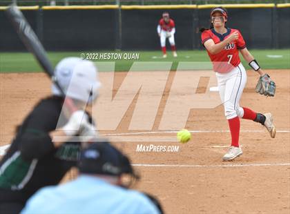 Thumbnail 1 in Bonita vs. Tesoro (CIF-SS D3 Final) photogallery.