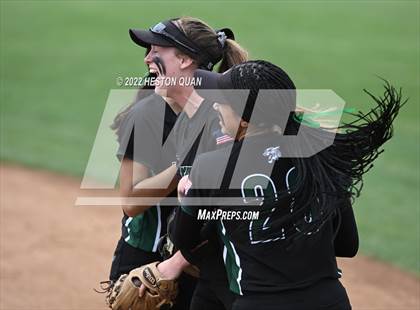 Thumbnail 2 in Bonita vs. Tesoro (CIF-SS D3 Final) photogallery.