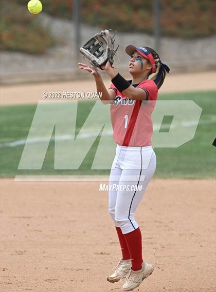 Thumbnail 2 in Bonita vs. Tesoro (CIF-SS D3 Final) photogallery.