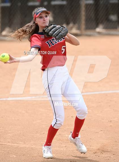Thumbnail 2 in Bonita vs. Tesoro (CIF-SS D3 Final) photogallery.